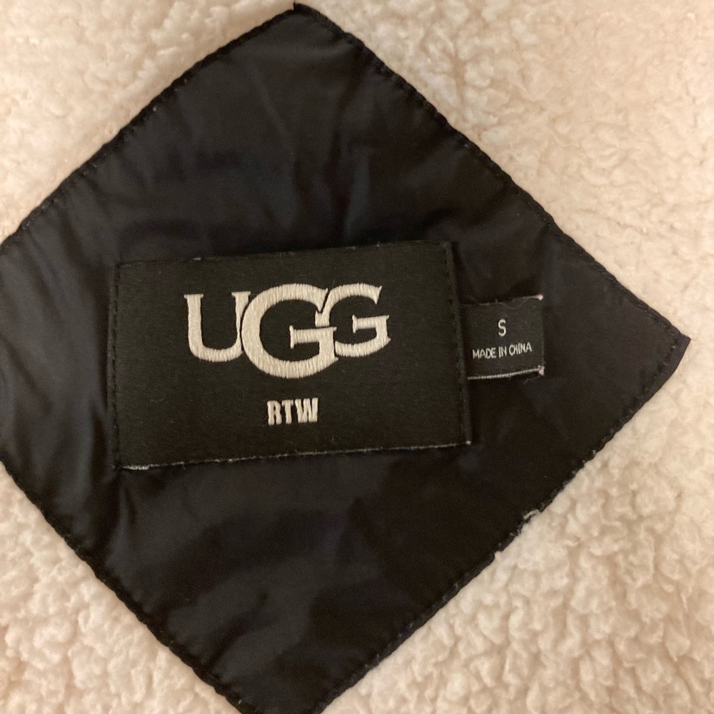 UGG Oatmeal Black Polyester Nylon Faux Fur Oversized Sweater Pullover size S - Picture 12 of 15